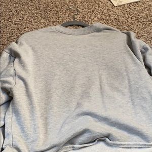 grey crew neck